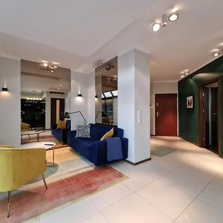 Happy Estate - Old Town Apartment