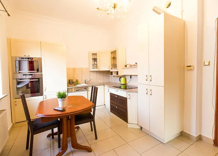 Happy Estate - Old Town Appartement *